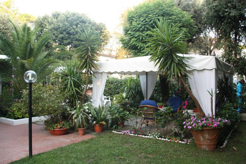 Hotel Villa Rona Forte dei Marmi Ngoại thất bức ảnh